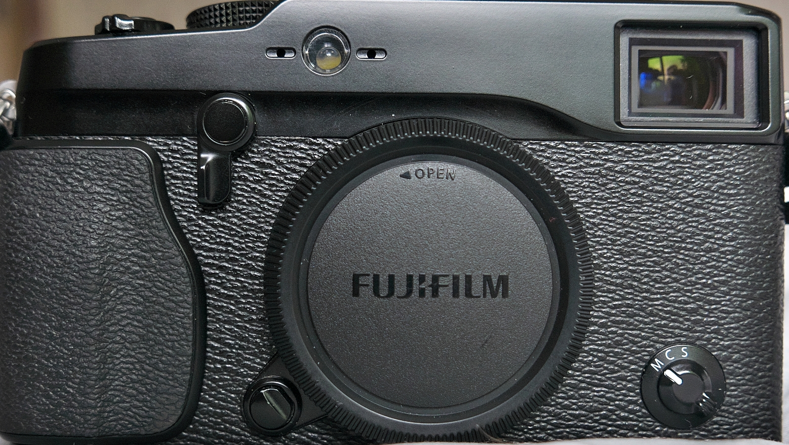 Fujifilm X-Pro2 ブラック本体（バッテリー2個付き） 美品 | シャッター数1,800回｜ハンドグリップ・バッテリー2個付